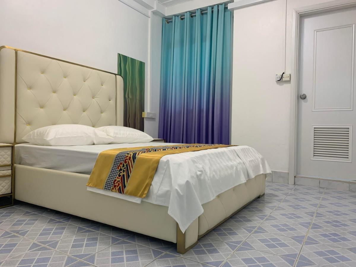 Ontrack Travel Apartment Male Ngoại thất bức ảnh