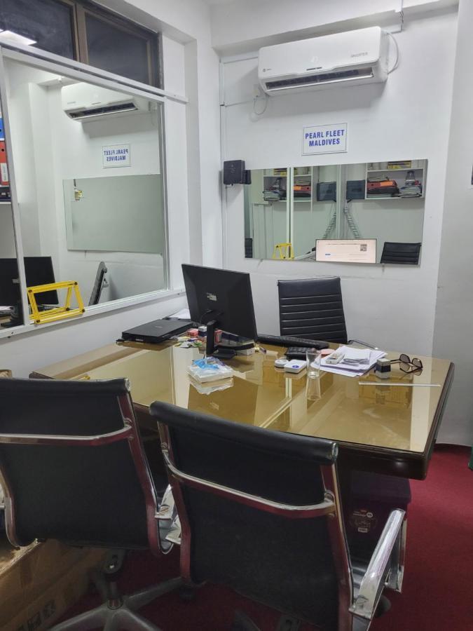 Ontrack Travel Apartment Male Ngoại thất bức ảnh