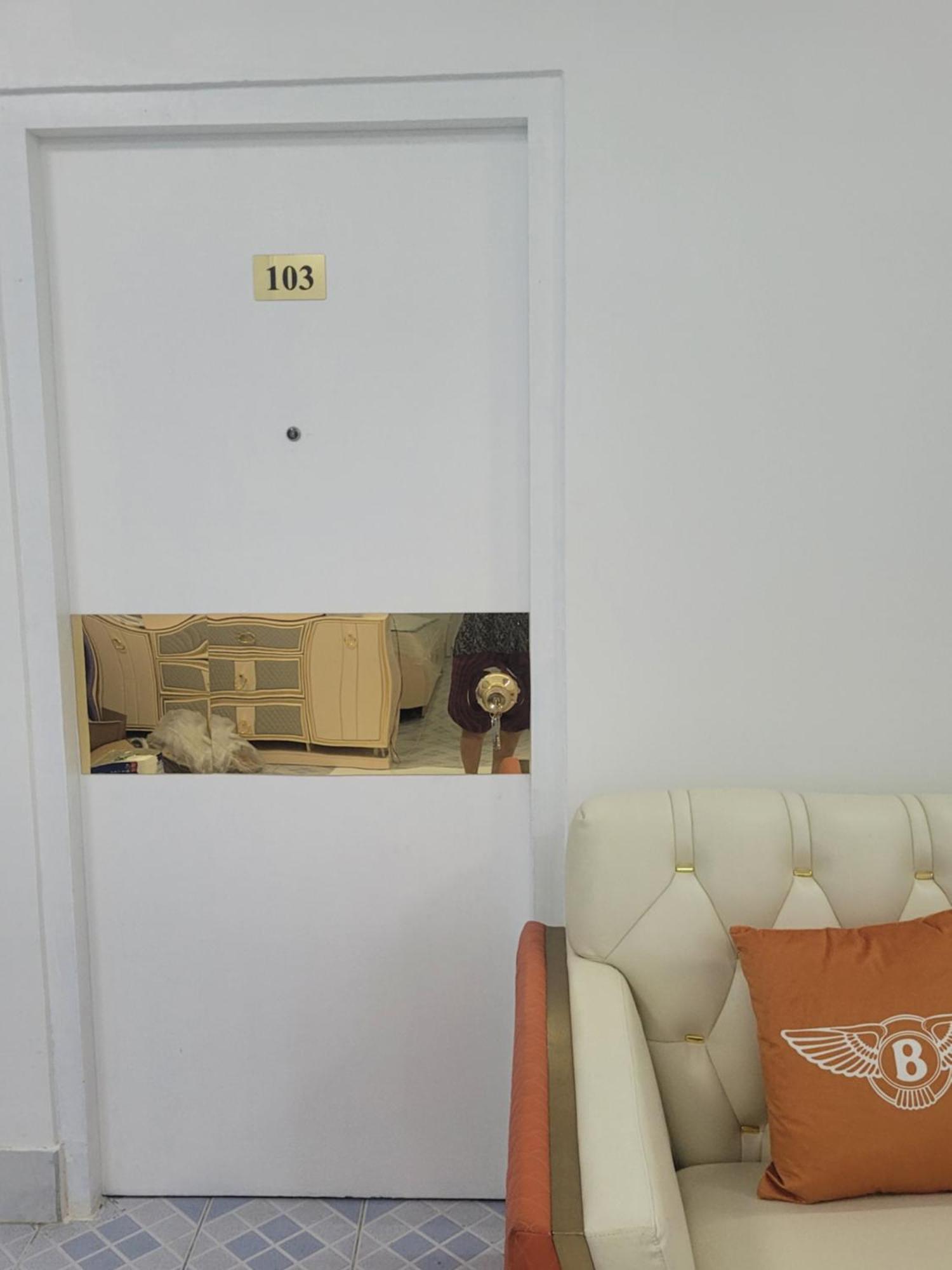 Ontrack Travel Apartment Male Ngoại thất bức ảnh