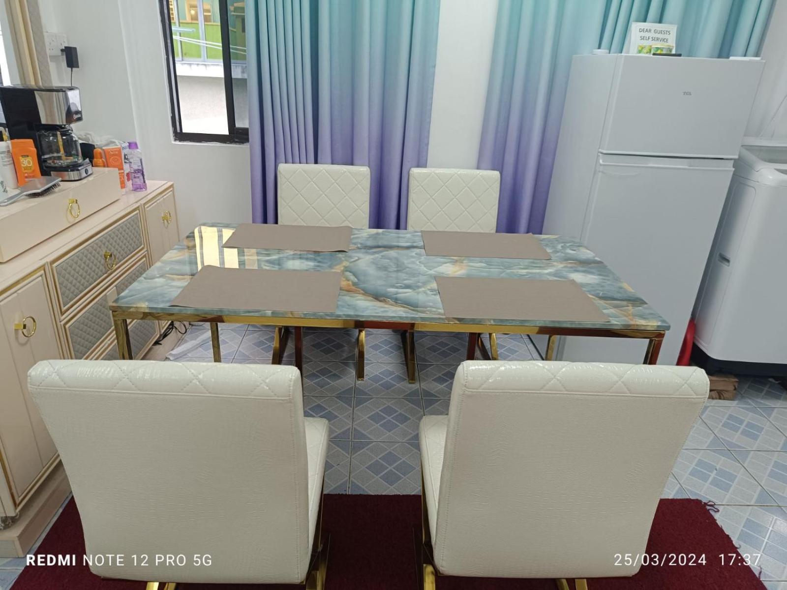 Ontrack Travel Apartment Male Ngoại thất bức ảnh
