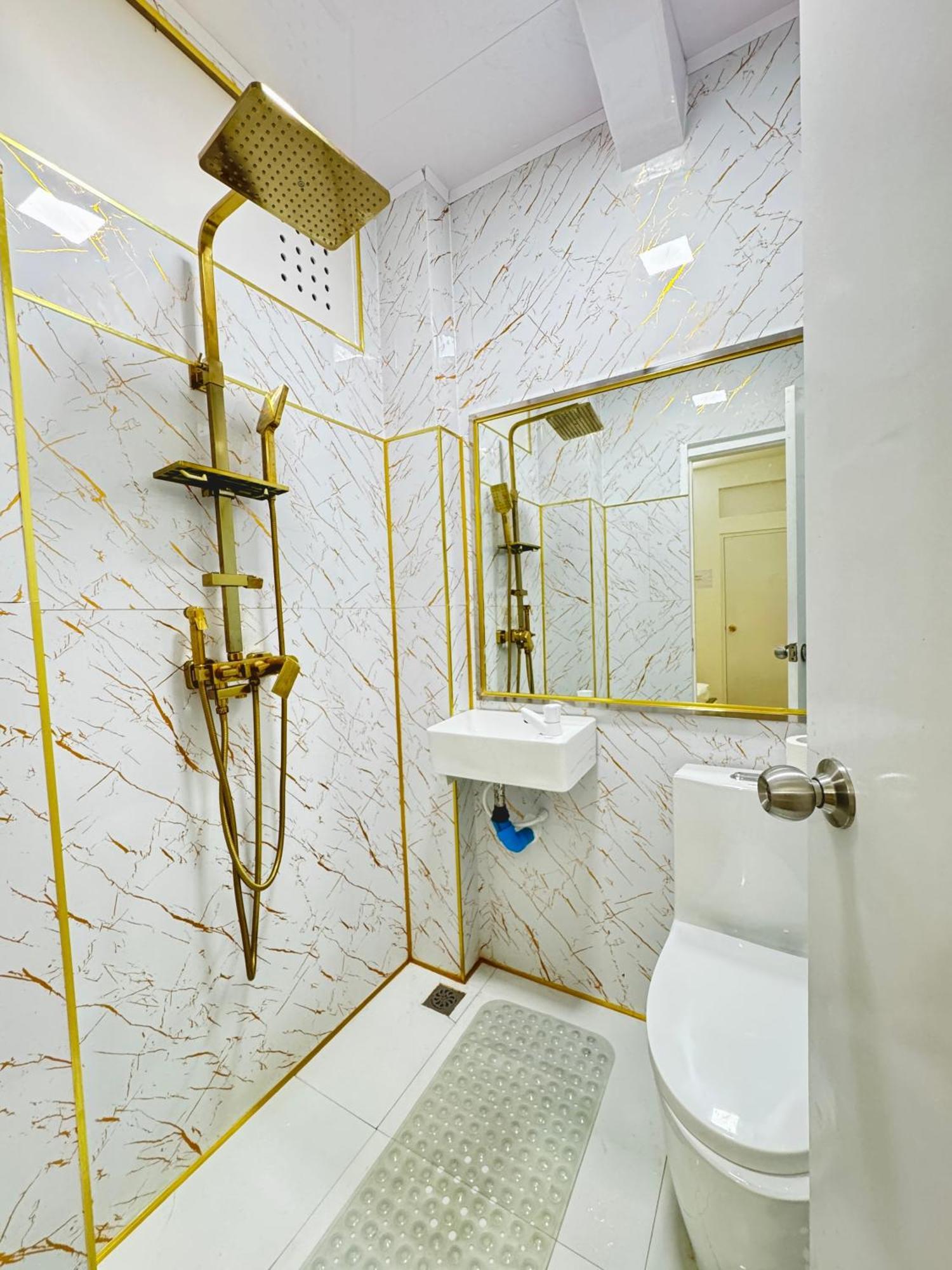 Ontrack Travel Apartment Male Ngoại thất bức ảnh